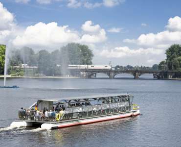 Bootsfahrt für Touristen in Hamburg Bootsfahrt für Touristen in Hamburg