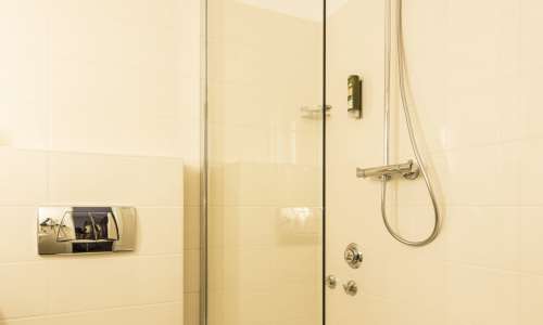 Neu renoviertes Badezimmer im Doppelzimmer Premium