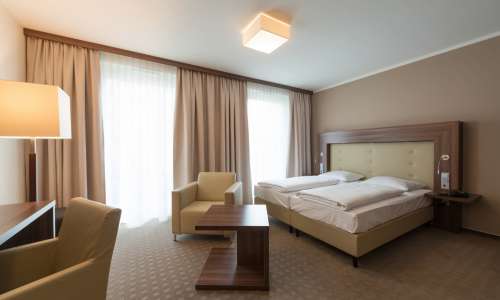 Wohnbereich im Doppelzimmer Premium im Heikotel City Nord Wohnbereich im Doppelzimmer Premium im Heikotel City Nord