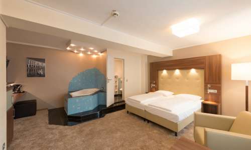 Doppelzimmer mit Whirlpool des Heikotel City Nord