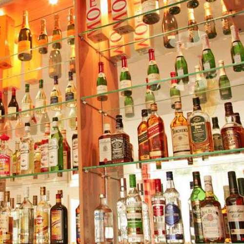 Hotel Windsor Bar Glasschrank Getranke 6561