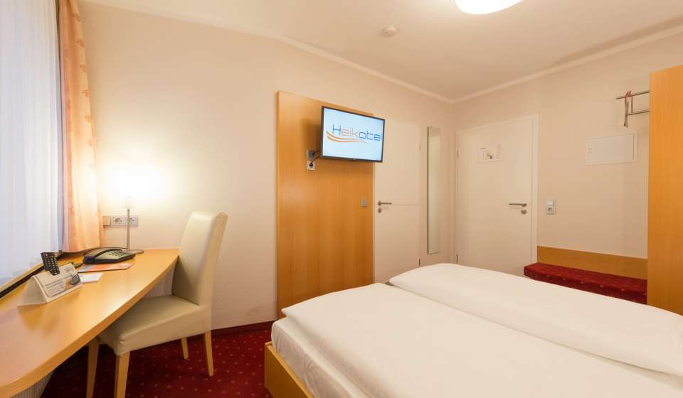 Blick auf den Wohnbereich im Doppelzimmer Standard im Heikotel Hotel Windsor