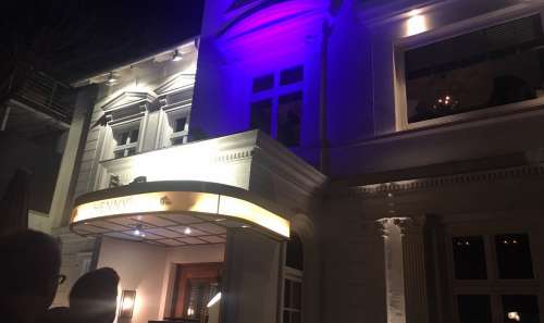 Außenansicht des Hennys