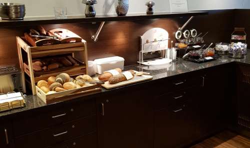 Heikotel Fruehstuecksdamen 4 1